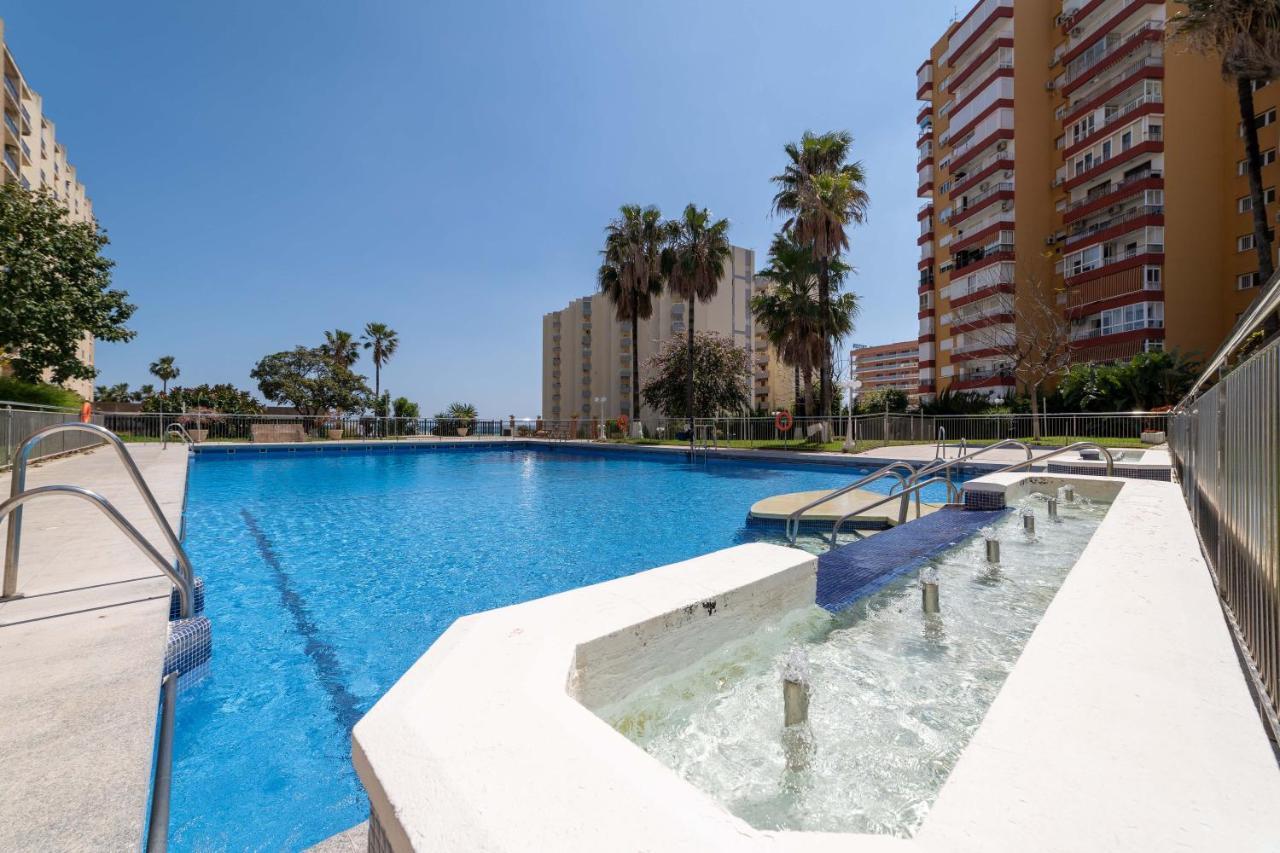 Apartamento Benalmadena Puerto Marina Apartment Exterior photo
