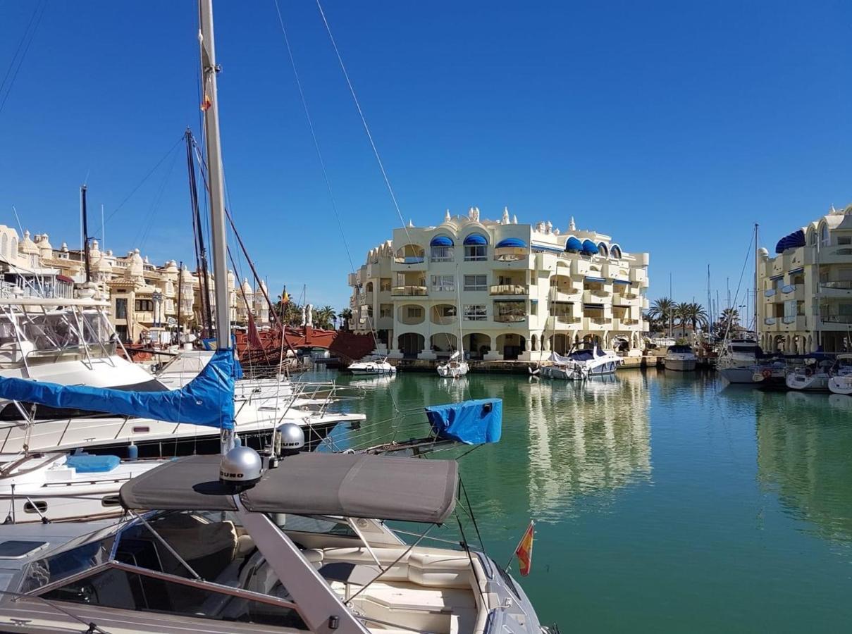 Apartamento Benalmadena Puerto Marina Apartment Exterior photo