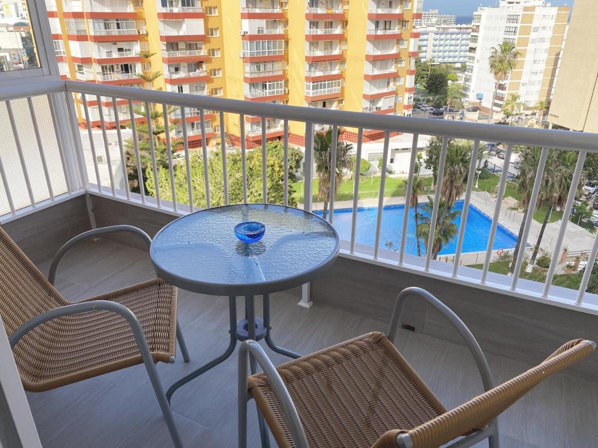 Apartamento Benalmadena Puerto Marina Apartment Exterior photo