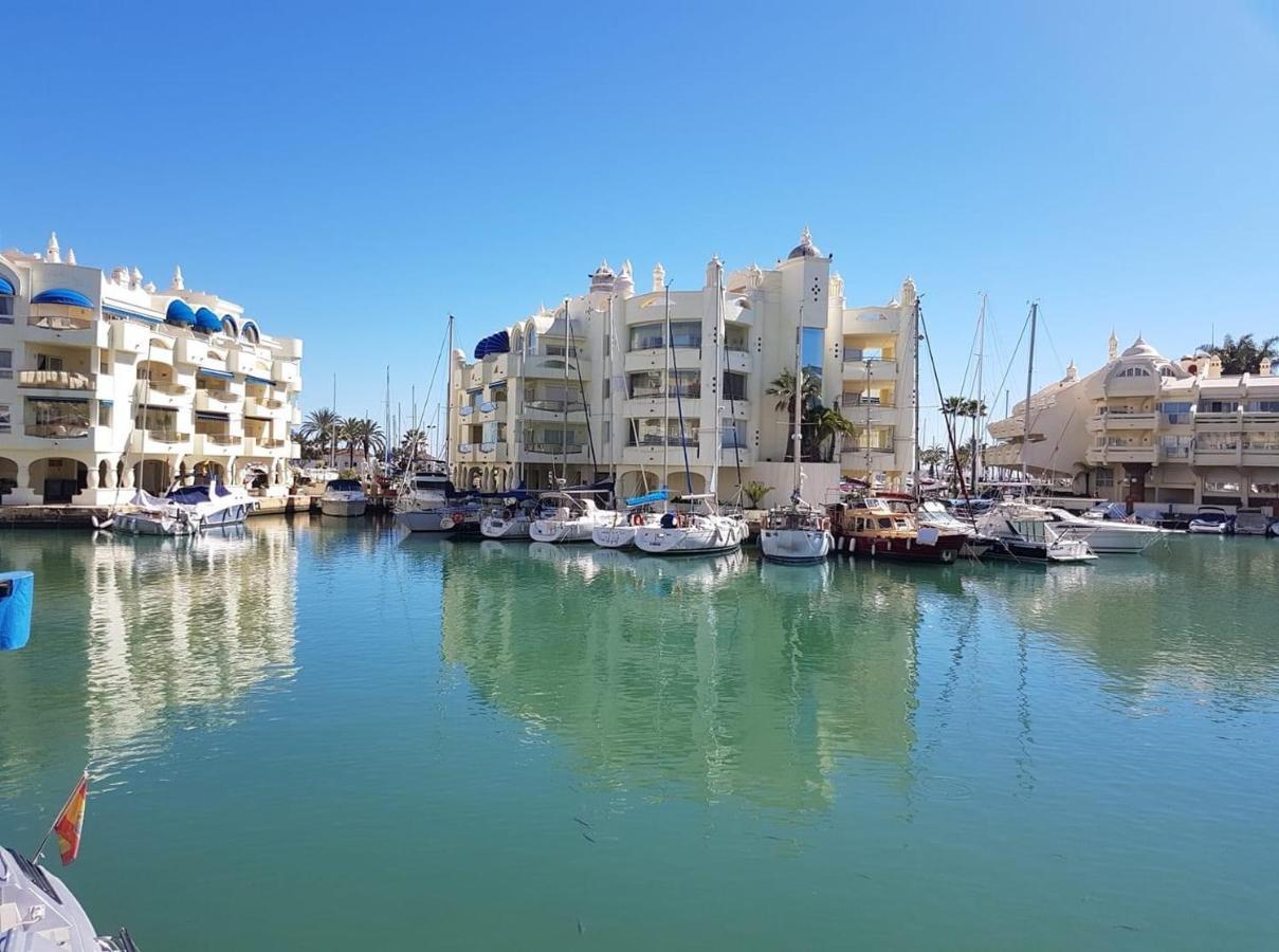 Apartamento Benalmadena Puerto Marina Apartment Exterior photo