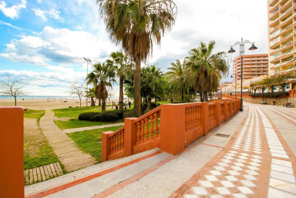 Apartamento Benalmadena Puerto Marina Apartment Exterior photo